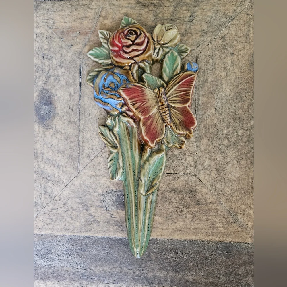 Butterfly 🦋 Floral Decoration! - Picture 6 of 8